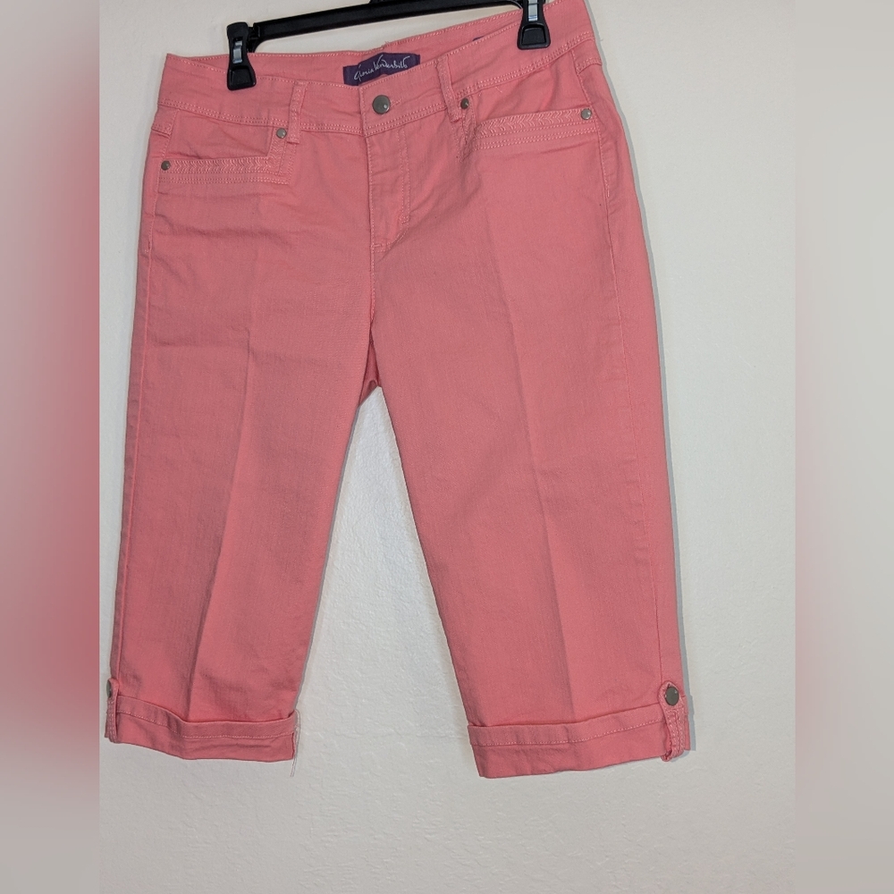 Chic and Playful Outfit Bundle Patterned Top & Coral Pink Cropped Pants